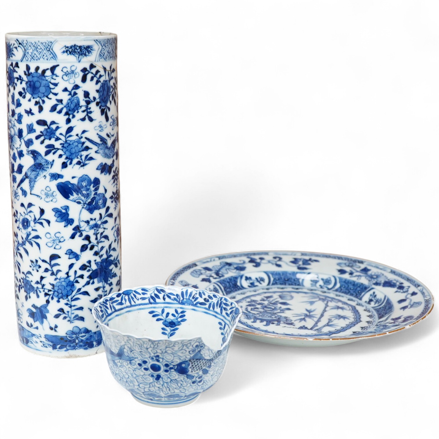 An early 20th century Chinese blue and white sleeve vase, 18th century plate and bowl, tallest 24.5cm